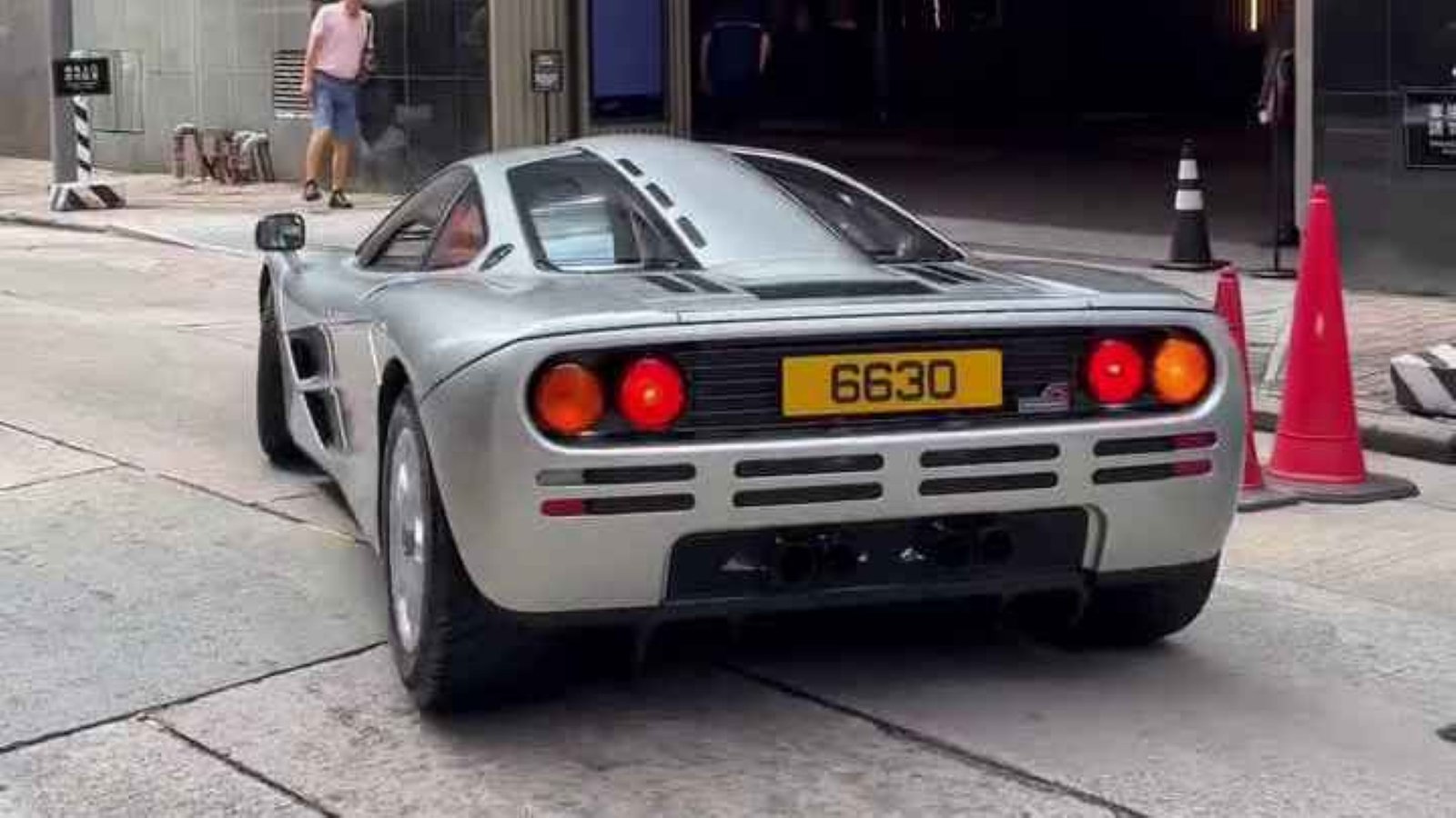 mclaren f1-hong kong