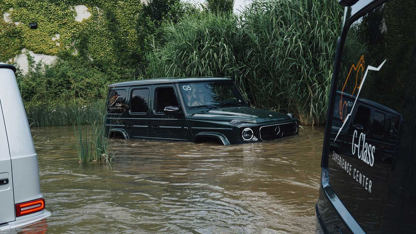 mercedes g class water wading (1)