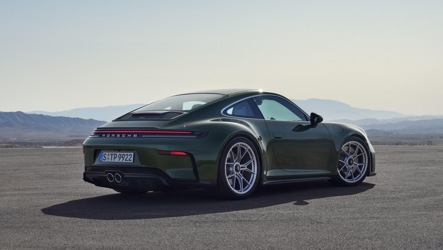 porsche-911-gt3-touring (3)