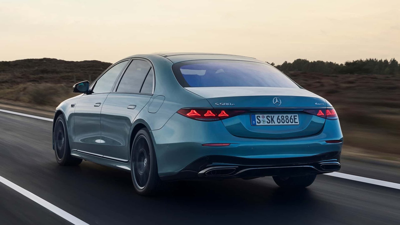 2026-mercedes-benz-s580-phev (2)
