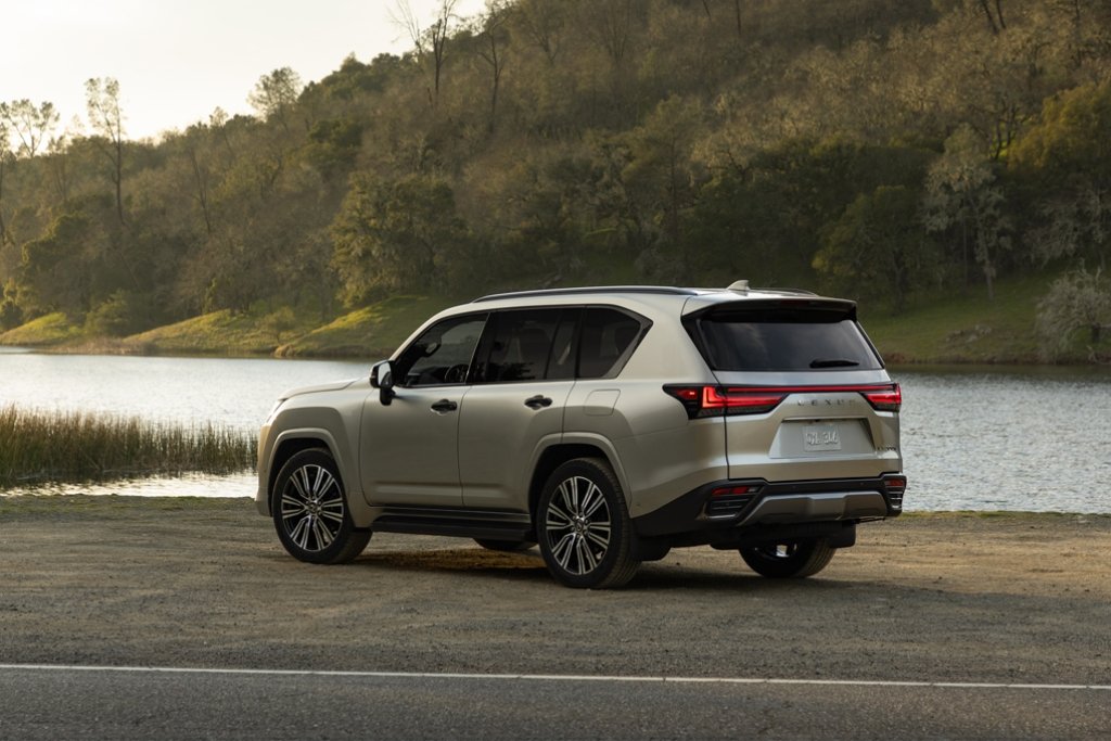 Lexus LX