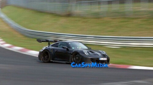 2027 Porsche 911 GT2 RS-hybrid-spy-shots-1