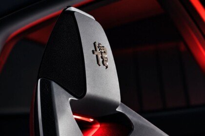 Alfa Romeo concept car teaser-1