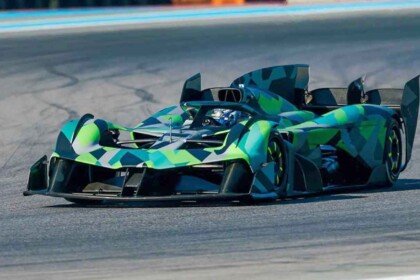 Aston Martin-single-seater track car (2)