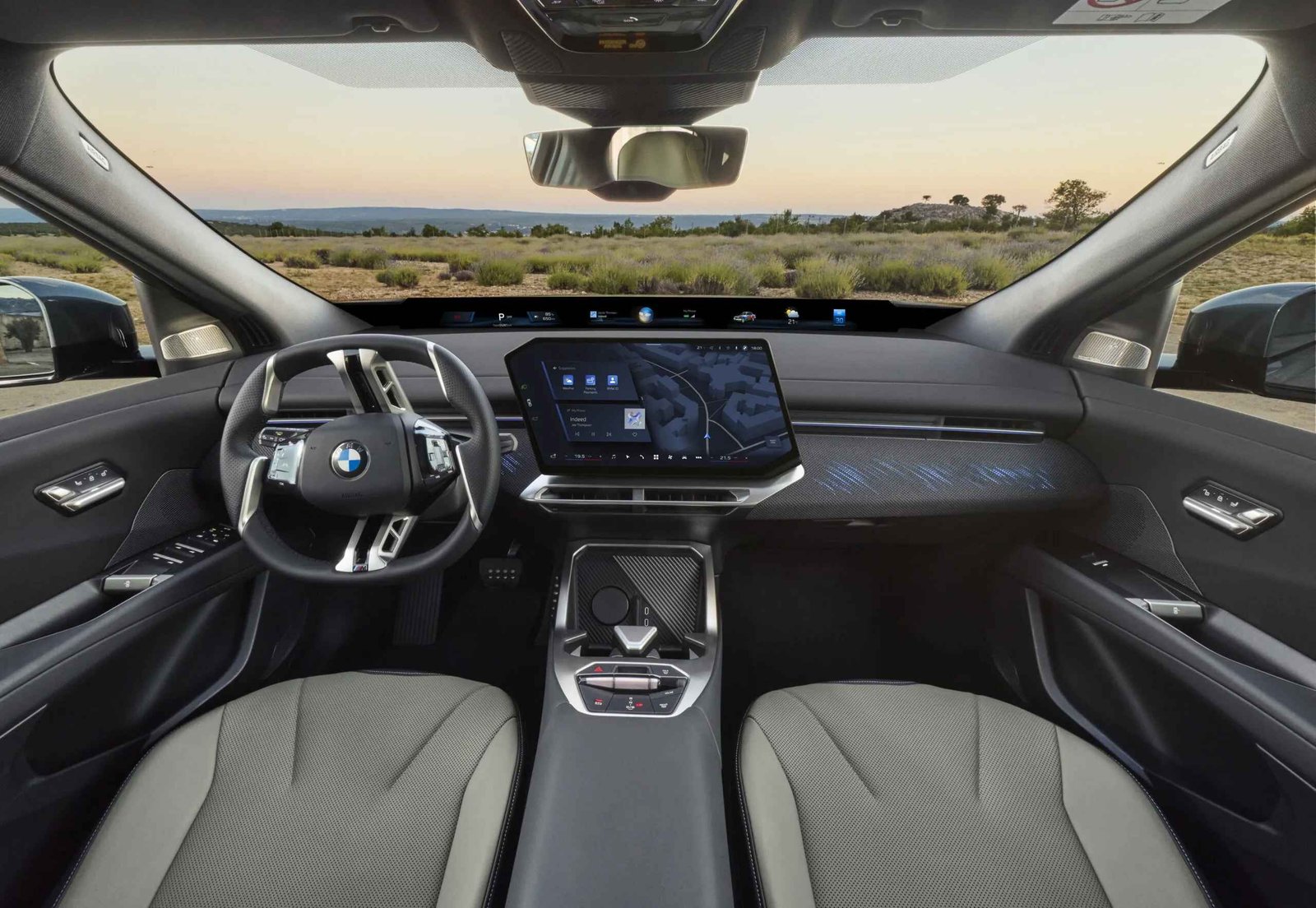 BMW iX4 (2)