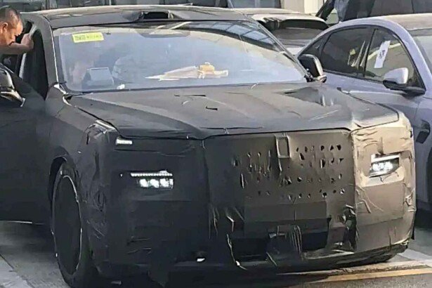 BYD’s Rolls-Royce-like limousine spied