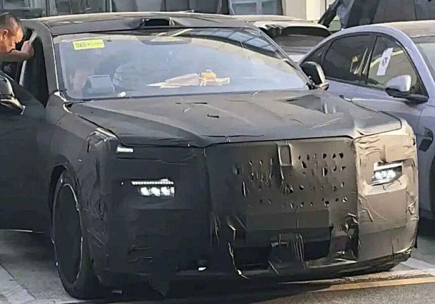BYD’s Rolls-Royce-like limousine spied