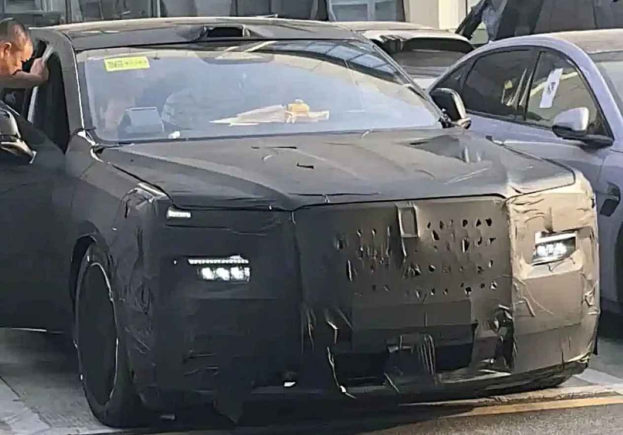 BYD’s Rolls-Royce-like limousine spied