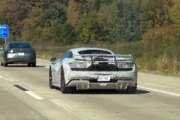 McLaren Artura-replacement-P34-spy-shots-1