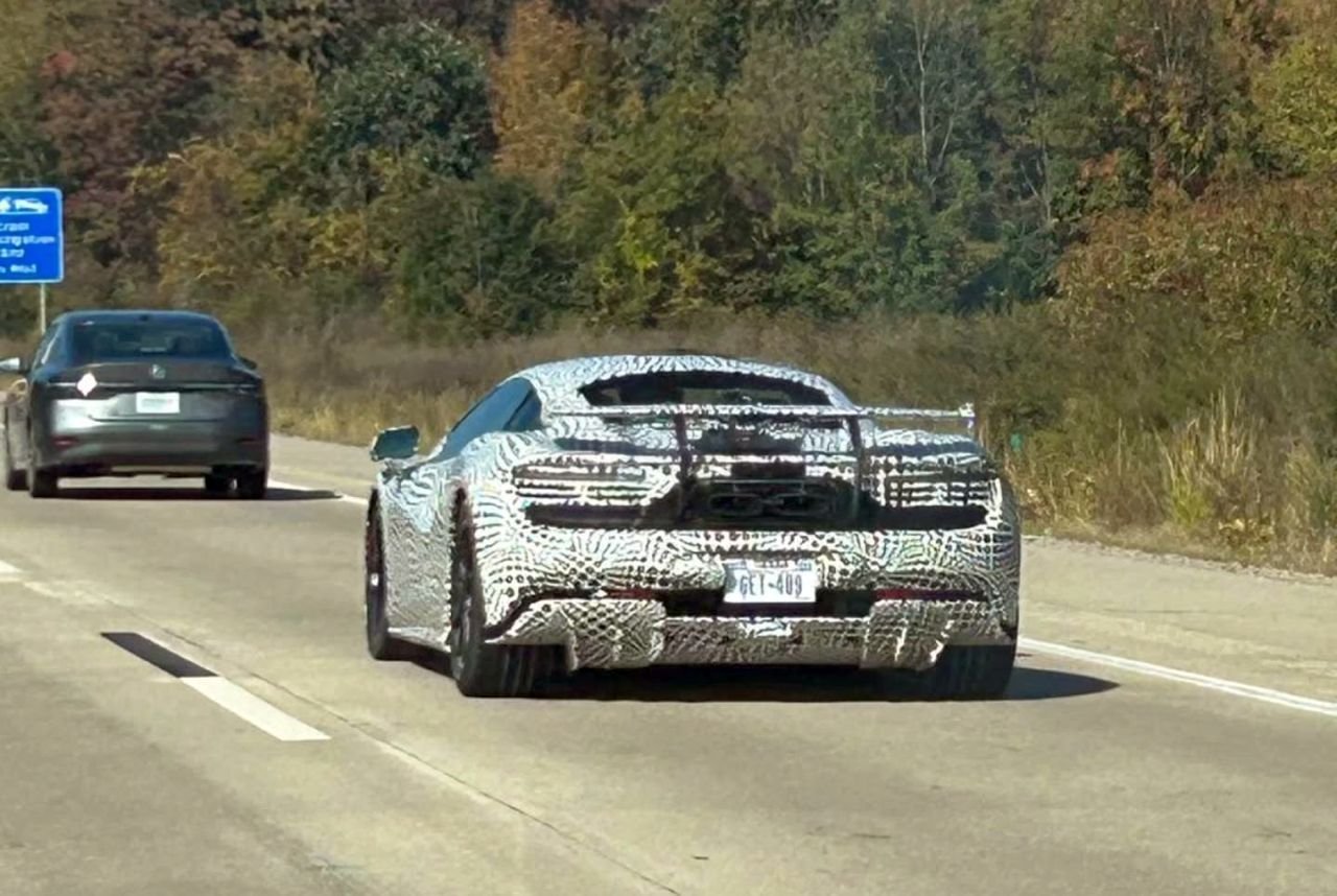 McLaren Artura-replacement-P34-spy-shots-1
