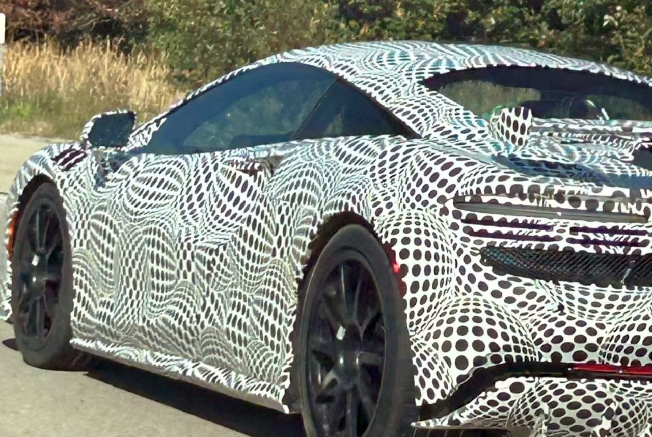 McLaren Artura-replacement-P34-spy-shots-2