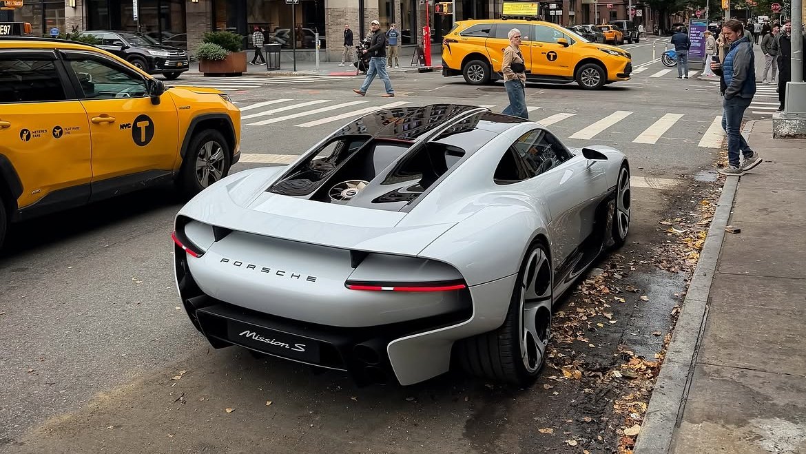 Porsche Mission S new york (2)