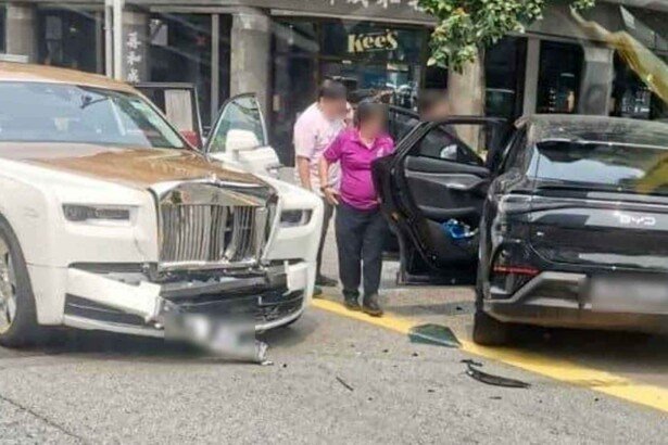 Rolls-Royce Phantom & BYD Sealion-Singapore crash (2)
