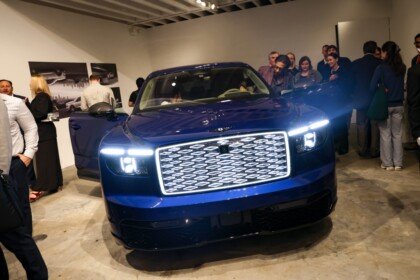 bentley torcal new york debut (Medium)