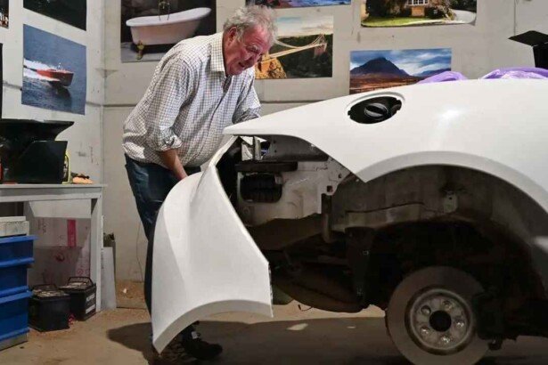 jeremy-grows-a-car-a-clarkson-s-farm-special
