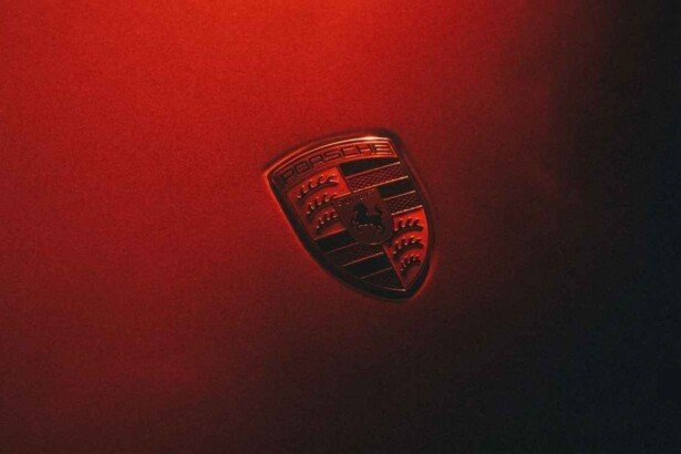 porsche mission s teaser-porsche logo