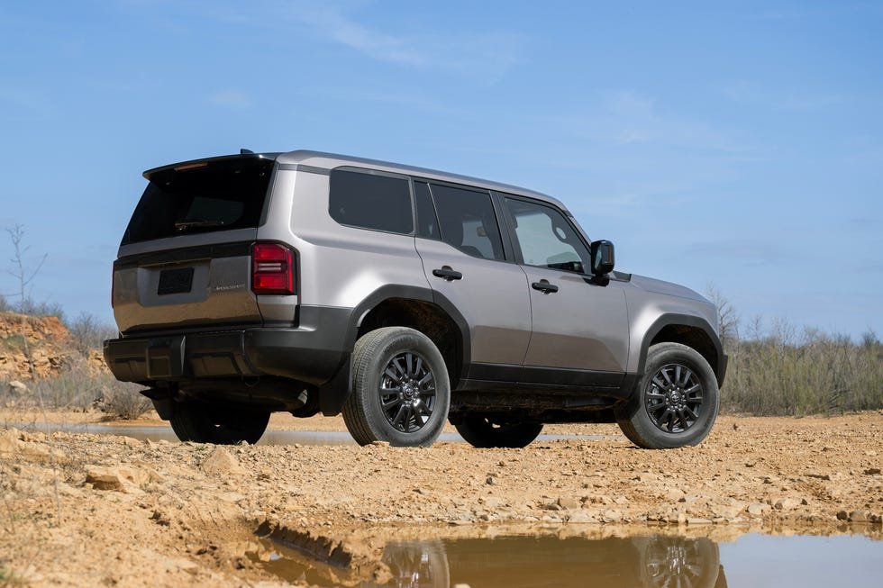 toyota land cruiser (2)